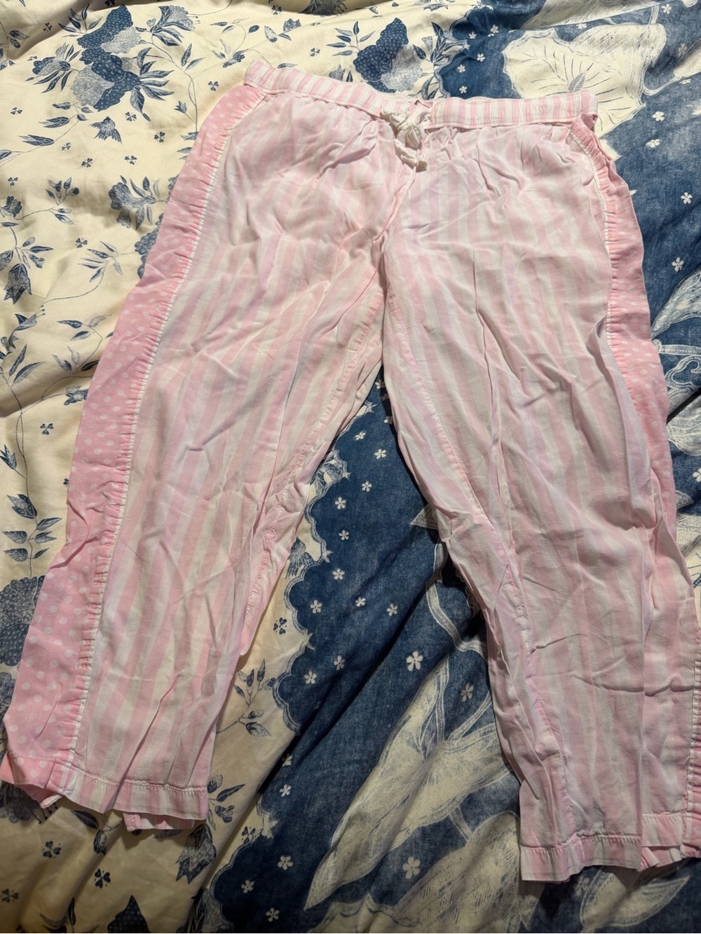 2000s Victoria’s Secret Capri PJ bottoms